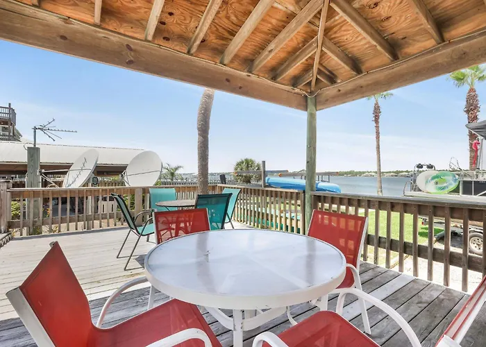 Lagoon Landing 207- Of & Lagoon Holiday home *