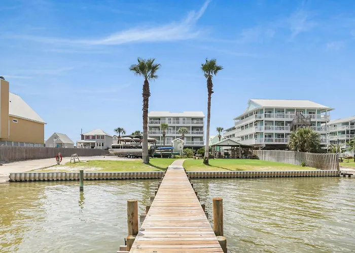 Lagoon Landing 207- Of & Lagoon Holiday home