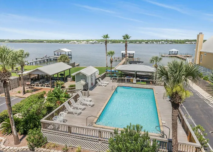 Lagoon Landing 207- Of & Lagoon Holiday home